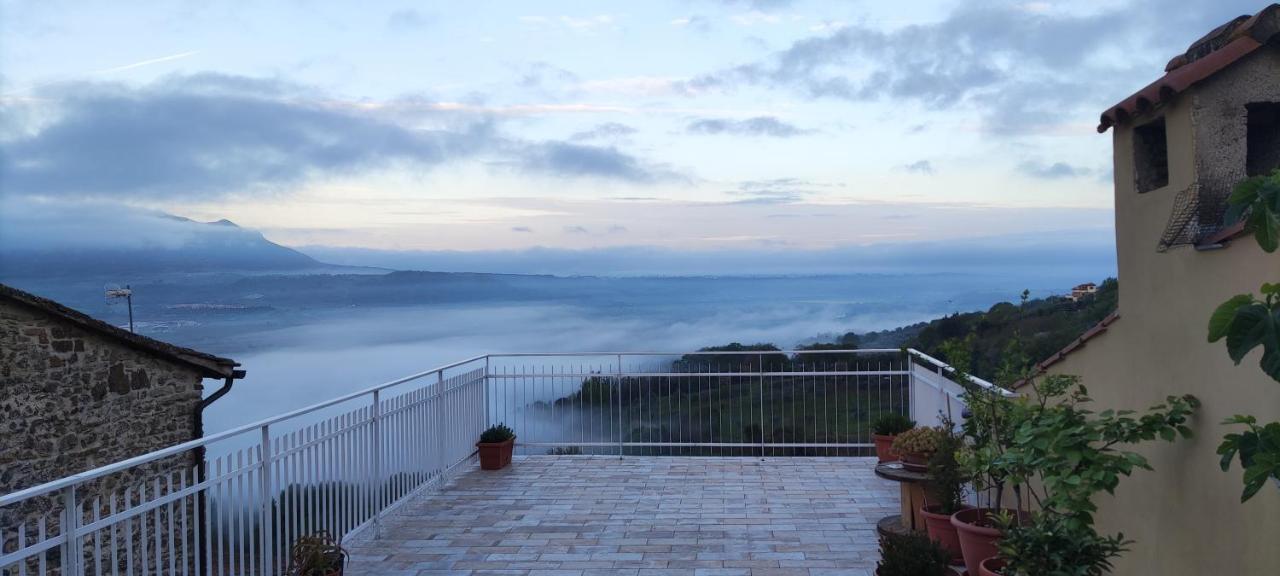 Casa In The Clouds Bed & Breakfast Stimigliano Exterior foto